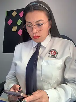 LIZ-06  online show from 10/24/25, 05:09