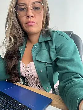 LIZ-06  online show from 05/12/26, 01:30