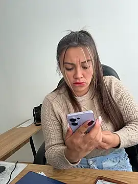 LIZ-06  online show from 05/14/26, 03:19