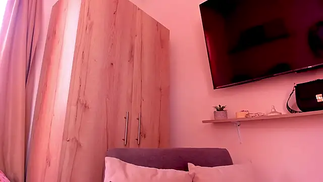 Snapshot of sofiaVelez01 chatting on 06/01/26, 04:41 sofiaVelez01 online show from 06/01/26, 04:41