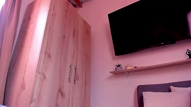 Snapshot of sofiaVelez01 chatting on 06/02/26, 03:58 sofiaVelez01 online show from 06/02/26, 03:58