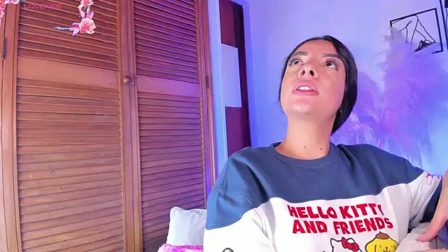 Snapshot of 777AylinZ chatting on 09/30/25, 09:25 777AylinZ online show from 09/30/25, 09:25