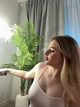 Snapshot of CaseyCumFace chatting on 10/09/25, 07:56 CaseyCumFace online show from 10/09/25, 07:56