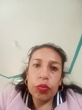 Snapshot of yaz_guzman chatting on 09/15/25, 07:14 yaz guzman online show from 09/15/25, 07:14