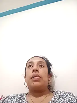 Snapshot of yaz_guzman chatting on 10/16/25, 11:55 yaz guzman online show from 10/16/25, 11:55