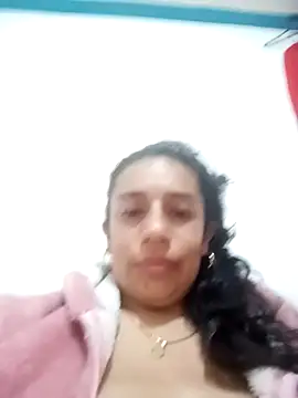 Snapshot of yaz_guzman chatting on 10/27/25, 03:21 yaz guzman online show from 10/27/25, 03:21