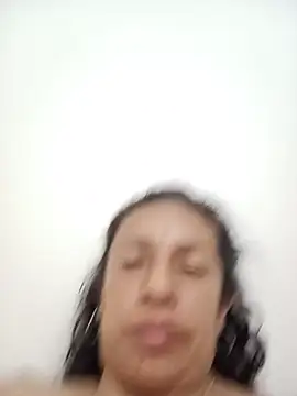 yaz guzman online show from 07/09/26, 04:38