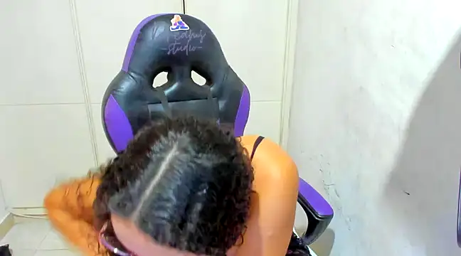 Lily anal squirt  online show from 12/30/24, 08:58