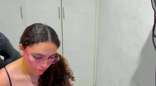 Lily anal squirt  online show from 12/31/24, 12:00