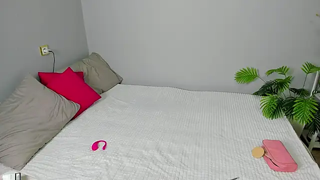 Snapshot of Sofia_rum chatting on 02/12/25, 02:03 Sofia rum online show from 02/12/25, 02:03