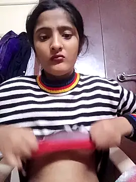 Snapshot of BabySlimmy10 chatting on 12/17/25, 07:53 BabySlimmy10 online show from 12/17/25, 07:53