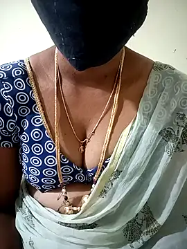 Snapshot of Cute-chinny chatting on 01/16/25, 06:06 Cute-chinny online show from 01/16/25, 06:06