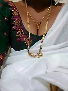 Snapshot of Cute-chinny chatting on 01/18/25, 05:37 Cute-chinny online show from 01/18/25, 05:37