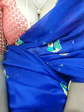 Snapshot of Cute-chinny chatting on 01/21/25, 02:22 Cute-chinny online show from 01/21/25, 02:22