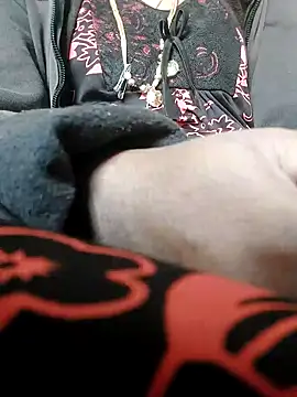 Snapshot of Cute-chinny chatting on 01/25/25, 01:54 Cute-chinny online show from 01/25/25, 01:54