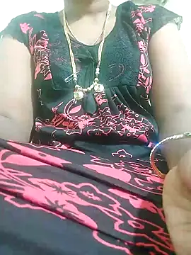 Snapshot of Cute-chinny chatting on 01/28/25, 01:18 Cute-chinny online show from 01/28/25, 01:18