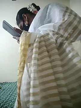 Snapshot of Cute-chinny chatting on 01/31/25, 04:48 Cute-chinny online show from 01/31/25, 04:48