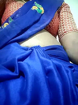 Snapshot of Cute-chinny chatting on 02/07/25, 01:11 Cute-chinny online show from 02/07/25, 01:11