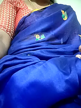 Snapshot of Cute-chinny chatting on 02/07/25, 05:40 Cute-chinny online show from 02/07/25, 05:40