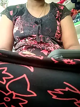 Snapshot of Cute-chinny chatting on 09/21/25, 06:48 Cute-chinny online show from 09/21/25, 06:48