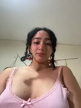 Snapshot of Doll4you_ chatting on 10/19/25, 04:13 Doll4you  online show from 10/19/25, 04:13