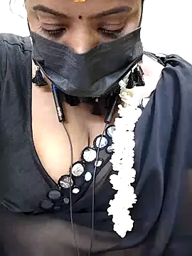 Snapshot of sheela28 chatting on 12/07/24, 06:04 sheela28 online show from 12/07/24, 06:04