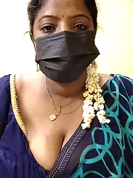 Snapshot of sheela28 chatting on 12/08/24, 02:39 sheela28 online show from 12/08/24, 02:39