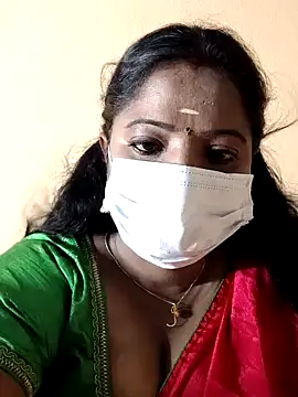 Snapshot of sheela28 chatting on 12/10/24, 01:44 sheela28 online show from 12/10/24, 01:44