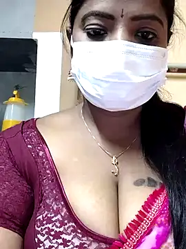 Snapshot of sheela28 chatting on 12/11/24, 05:04 sheela28 online show from 12/11/24, 05:04