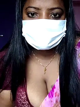 Snapshot of sheela28 chatting on 12/12/24, 04:26 sheela28 online show from 12/12/24, 04:26