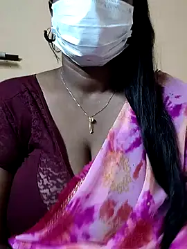 Snapshot of sheela28 chatting on 12/12/24, 02:55 sheela28 online show from 12/12/24, 02:55