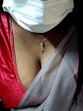 Snapshot of sheela28 chatting on 12/13/24, 04:38 sheela28 online show from 12/13/24, 04:38