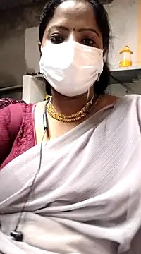 Snapshot of sheela28 chatting on 12/21/24, 05:18 sheela28 online show from 12/21/24, 05:18