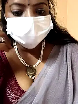 Snapshot of sheela28 chatting on 12/23/24, 05:00 sheela28 online show from 12/23/24, 05:00