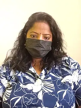 Snapshot of sheela28 chatting on 09/18/25, 06:26 sheela28 online show from 09/18/25, 06:26