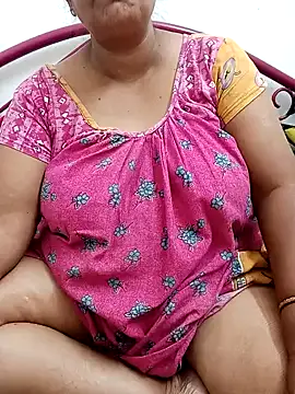 Hotty-rumi online show from 11/15/25, 03:30