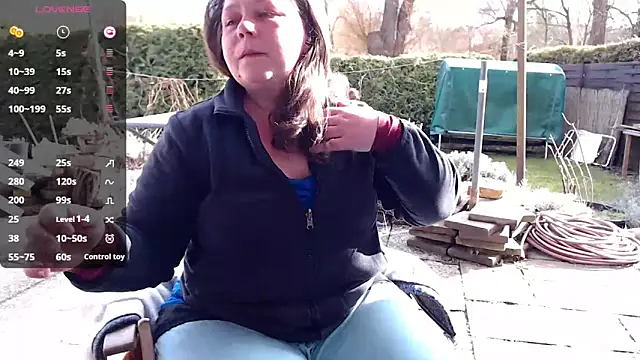 Snapshot of KasiaPrivat chatting on 03/01/25, 01:51 KasiaPrivat online show from 03/01/25, 01:51