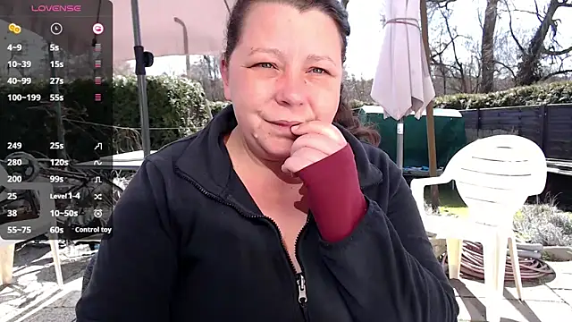 Snapshot of KasiaPrivat chatting on 03/17/25, 10:17 KasiaPrivat online show from 03/17/25, 10:17