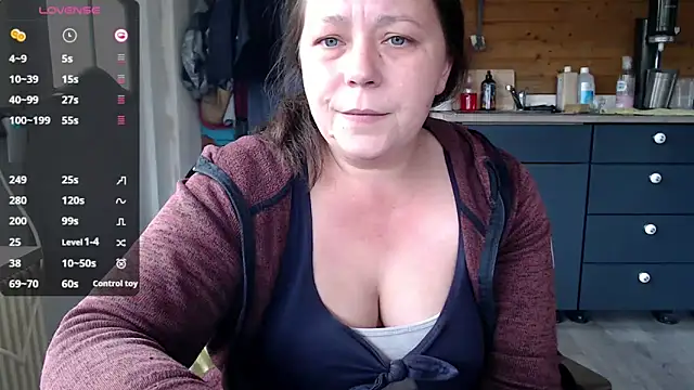 Snapshot of KasiaPrivat chatting on 11/09/25, 12:14 KasiaPrivat online show from 11/09/25, 12:14