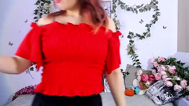 Snapshot of Myamyali chatting on 12/29/24, 03:57 Myamyali online show from 12/29/24, 03:57
