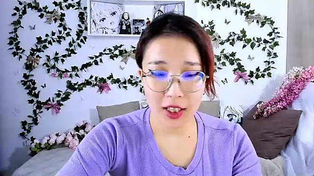 Snapshot of Myamyali chatting on 01/02/25, 10:48 Myamyali online show from 01/02/25, 10:48