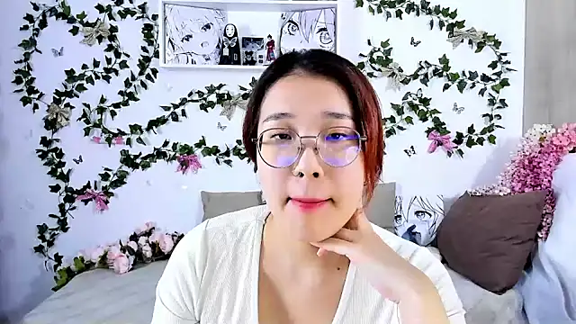 Snapshot of Myamyali chatting on 01/03/25, 04:37 Myamyali online show from 01/03/25, 04:37
