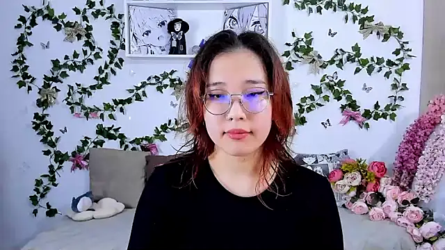 Snapshot of Myamyali chatting on 02/09/25, 06:22 Myamyali online show from 02/09/25, 06:22