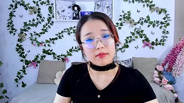 Snapshot of Myamyali chatting on 02/21/25, 01:00 Myamyali online show from 02/21/25, 01:00