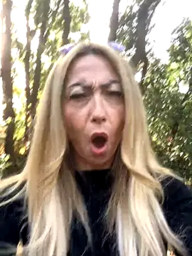 Snapshot of harleyejoker1 chatting on 10/24/25, 09:17 harleyejoker1 online show from 10/24/25, 09:17