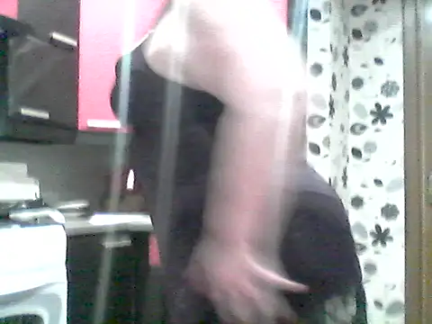 Lisa Suzie online show from 11/17/25, 04:13