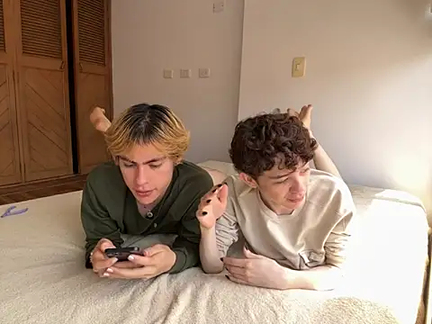 mapleg online show from 09/21/25, 03:57