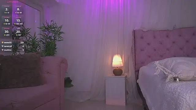 Lia Sweett  online show from 07/28/26, 07:39