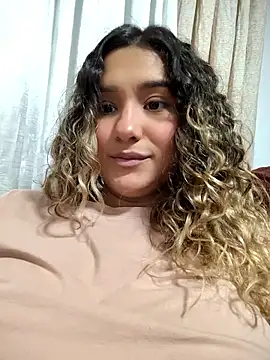 Snapshot of BrendaGirs chatting on 12/02/25, 02:17 BrendaGirs online show from 12/02/25, 02:17