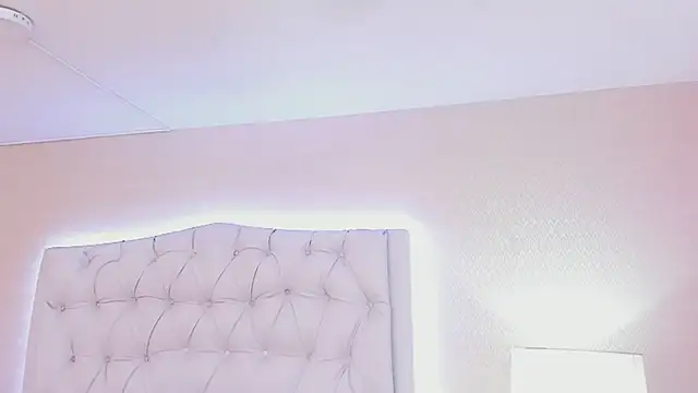 MiaLevitz online show from 02/22/25, 02:41